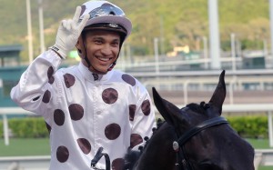 Grant Van Niekerk celebrates winning on World Record, his second victory on the opening day of the season. Photos: Kenneth Chan