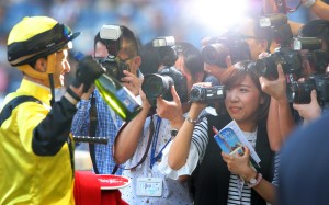 Douglas Whyte celebrates his 1,800th Hong Kong winner. Photos: Kenneth Chan