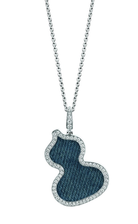 The Wulu denim pendant in 18K white gold with diamonds and denim.