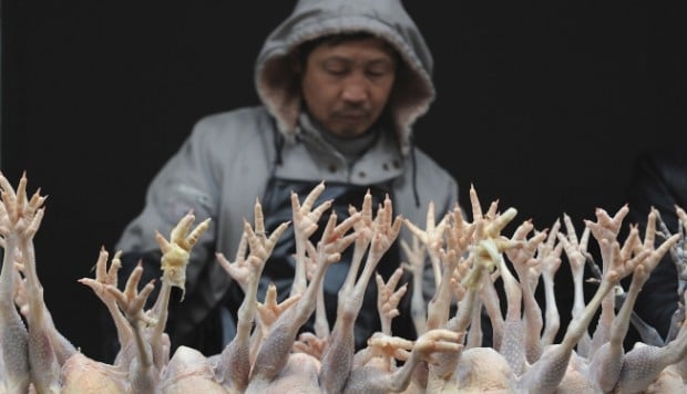 Police seize chicken feet in storage since 1967, smuggled from Vietnam