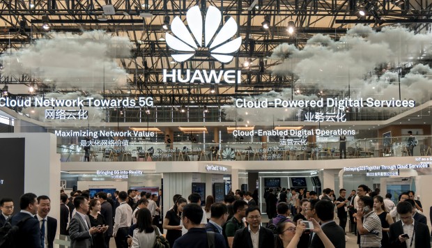 Huawei sees upcoming Mate 10 handset spoiling the launch of Apple's new iPhone