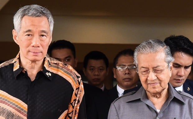 Malaysiaâ€™s Prime Minister Mahathir Mohamad and his Singaporean counterpart Lee Hsien Loong. Photo: AFP