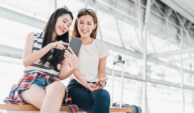 Leisure travellers enjoy using China Mobile Hong Kong’s network in the Greater Bay Area.