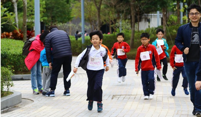Participants of all ages, including individuals or groups of children and families, can enjoy the fun of competitive orienteering events, which are held regularly in Hong Kong. Photo: The Orienteering Association of Hong Kong