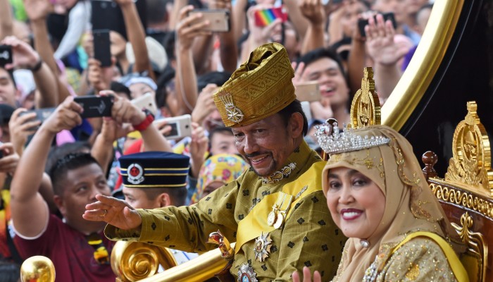 How Facebook Era Made The Monarchies Of Malaysia Brunei Relevant