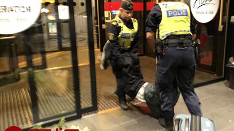 The satirical programme Svenska Nyheter lampooned the case of a man, Zeng, and his parents, who had to be removed by police from the Generator Stockholm hostel. Photo: Handout.