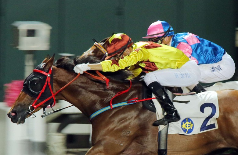 Sichuan Vigour and Perpetual Treasure raced clear of their rivals in the mixed band Class Two. Photo: Kenneth Chan