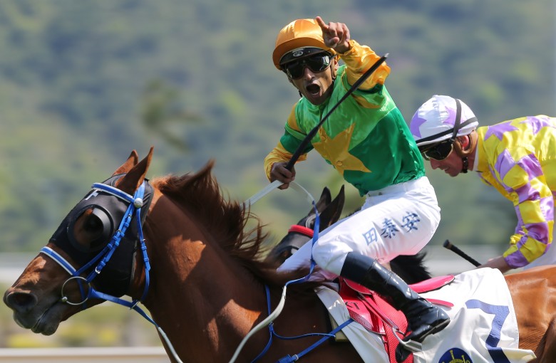 Karis Teetan gets excited as he records his 200th Hong Kong winner. Photos: Kenneth Chan