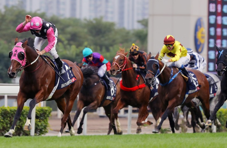 Beauty Generation cruises to victory in the Group One Longines Hong Kong Mile. Photos: Kenneth Chan