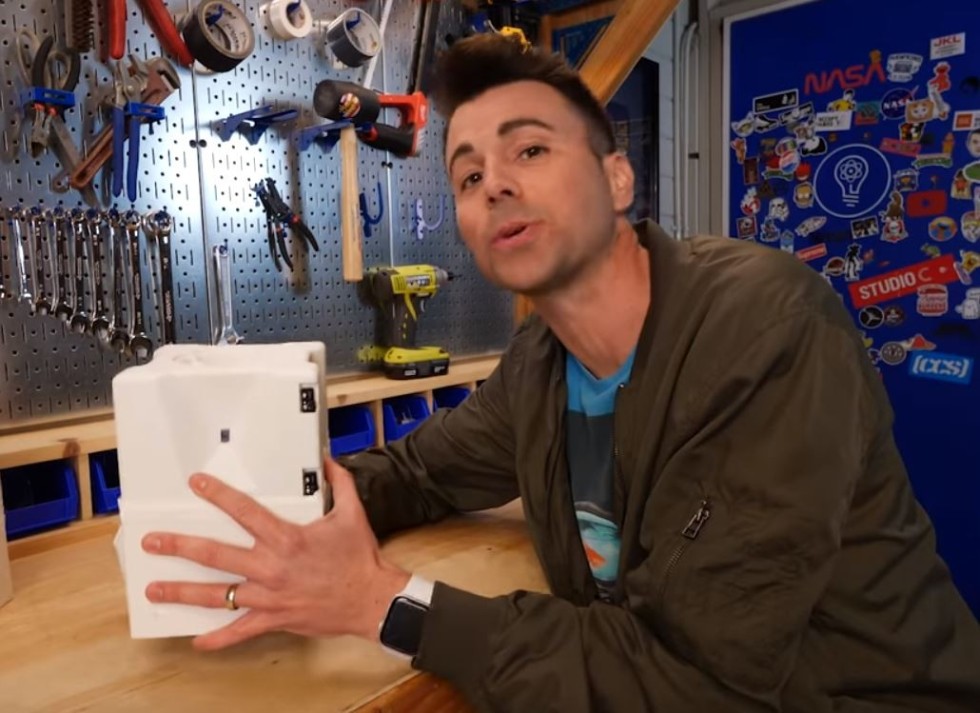 Watch ExNasa engineer Mark Rober’s glitter bomb revenge on parcel thieves South China