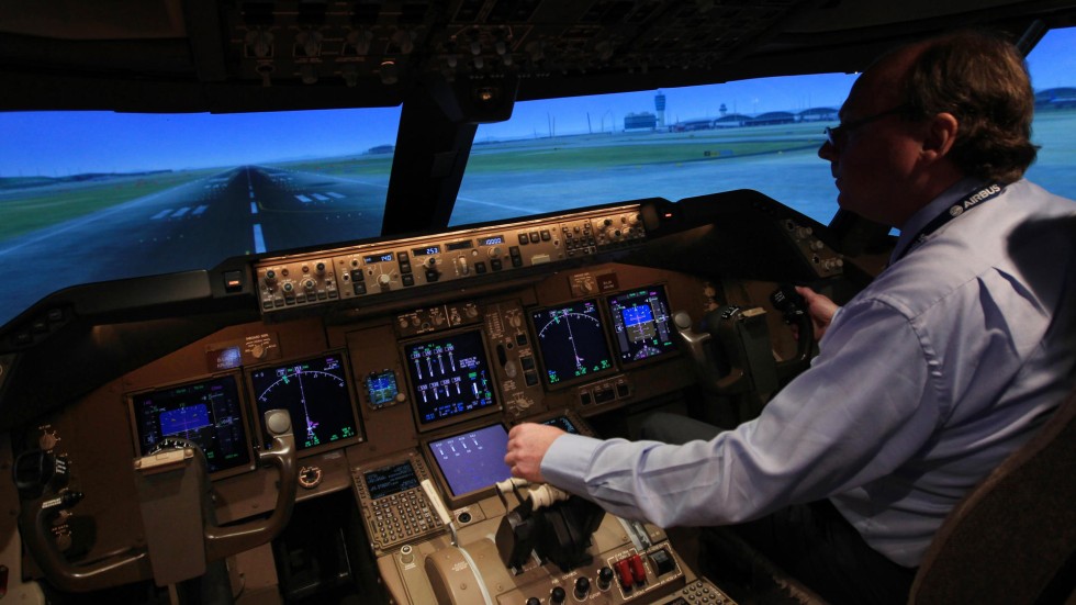 Cathay Pacific's state-of-the-art flight simulators ready for take-off ...