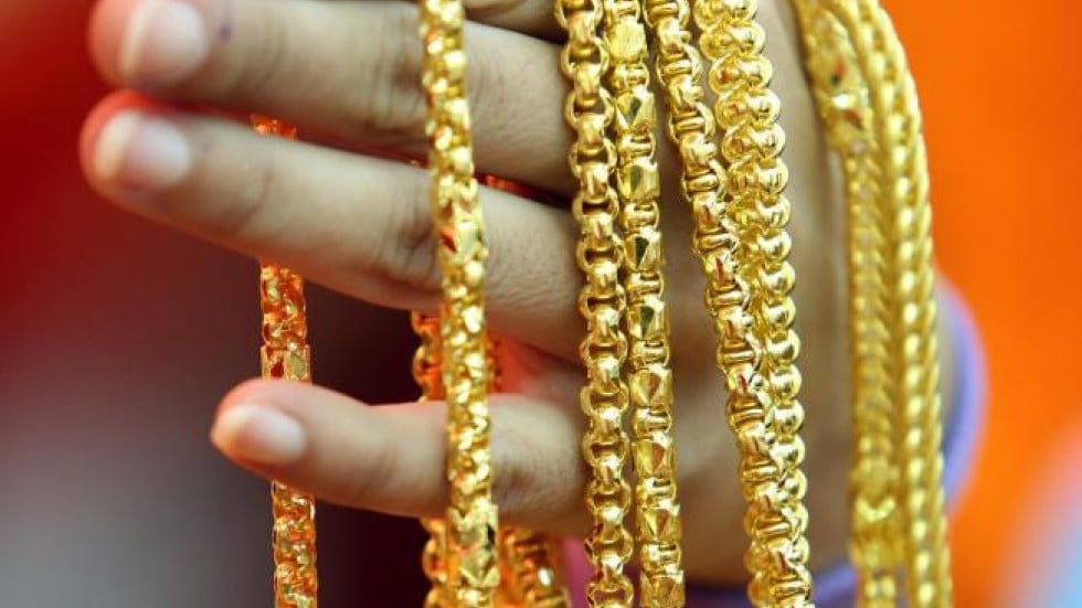 Mainland Chinese shoppers invest billions in gold | South China Morning