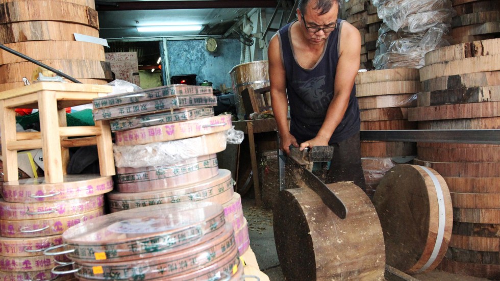 Chairmen of the board - Hong Kong's last few chopping 