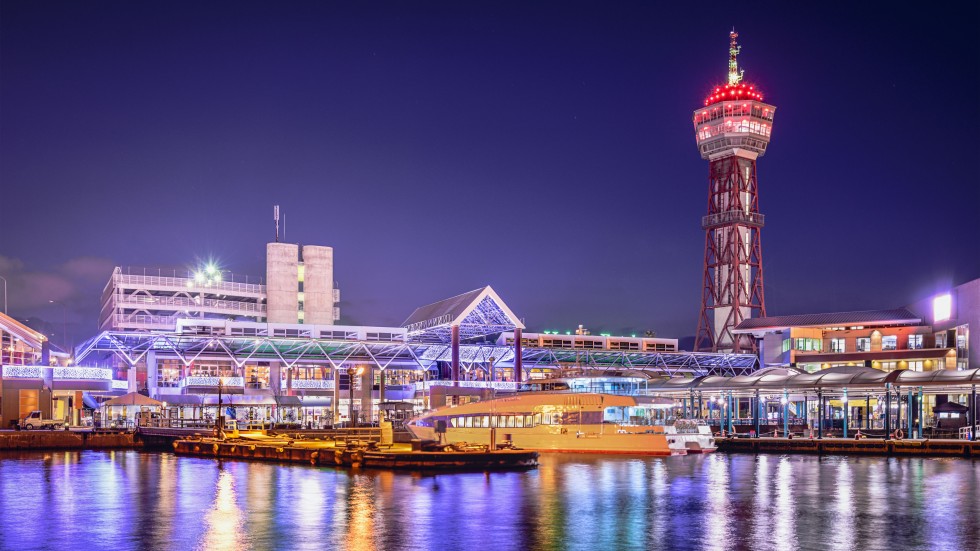 Fukuoka  Japan  s fastest growing provincial city appeals 