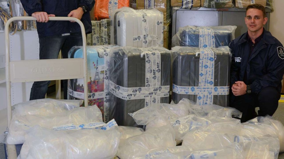 Methamphetamin Herstellung China 10 Arrested In Northern Thailand Drug Bust 12 Kg Of Crystal Meth Seized Radioshinemike Wall