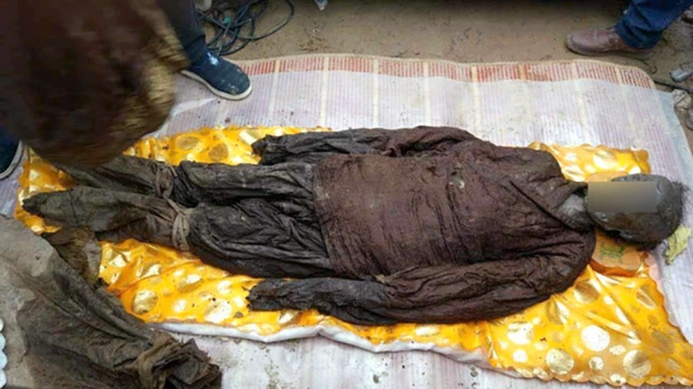 Construction crew in China unearths tomb with 500-year-old mummies