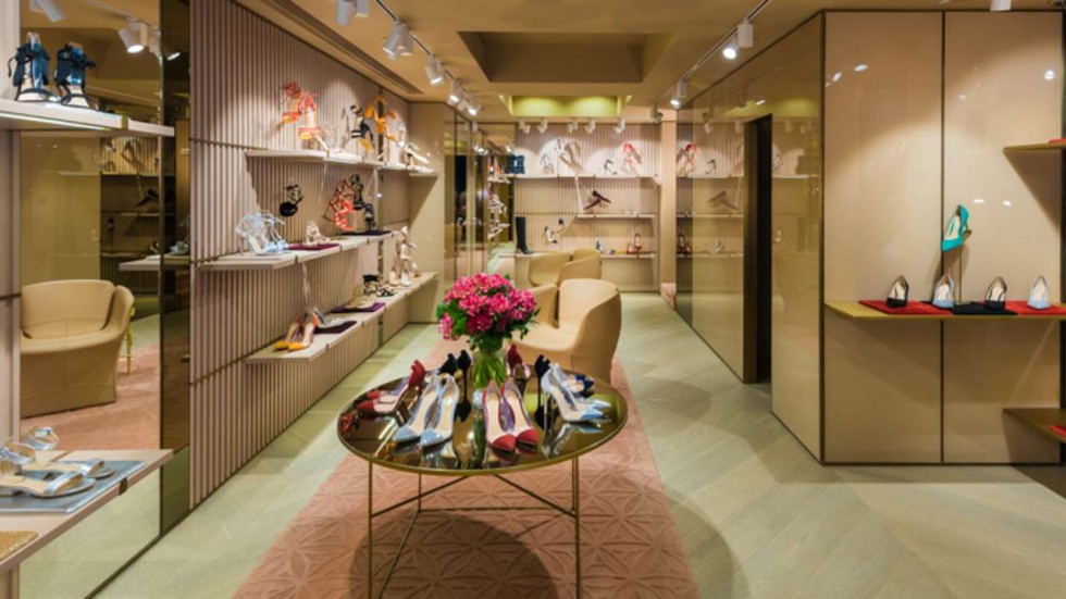 Italian Luxury Designer Outlet Opens In Hong Kong :: Keweenaw Bay ...