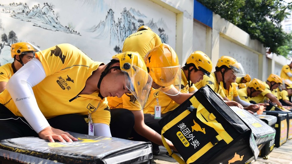 Chinese food app Meituan tells couriers to pass road ...
