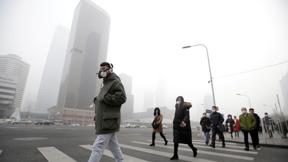 Chinese environmental minister admits country will struggle to hit