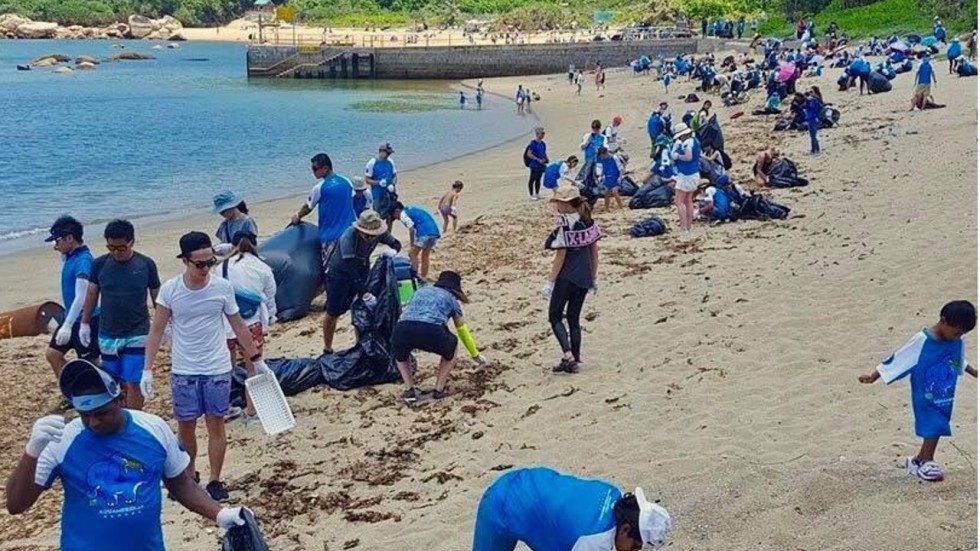 Lamma Island Beach Clean Up For Sea Turtles Draws 2 000