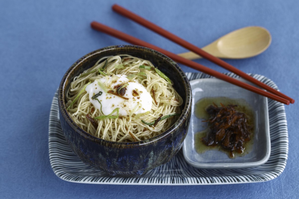 Quick lunch recipes shrimp roe noodles, and vegetable fried rice