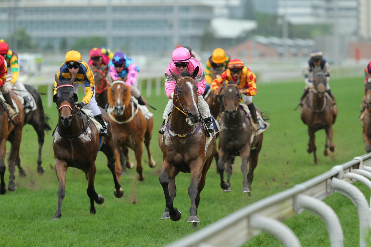 My Little Friend, against the outside rail, scores the solitary win for Zac Purton as he maintained his jockeys' championship lead.