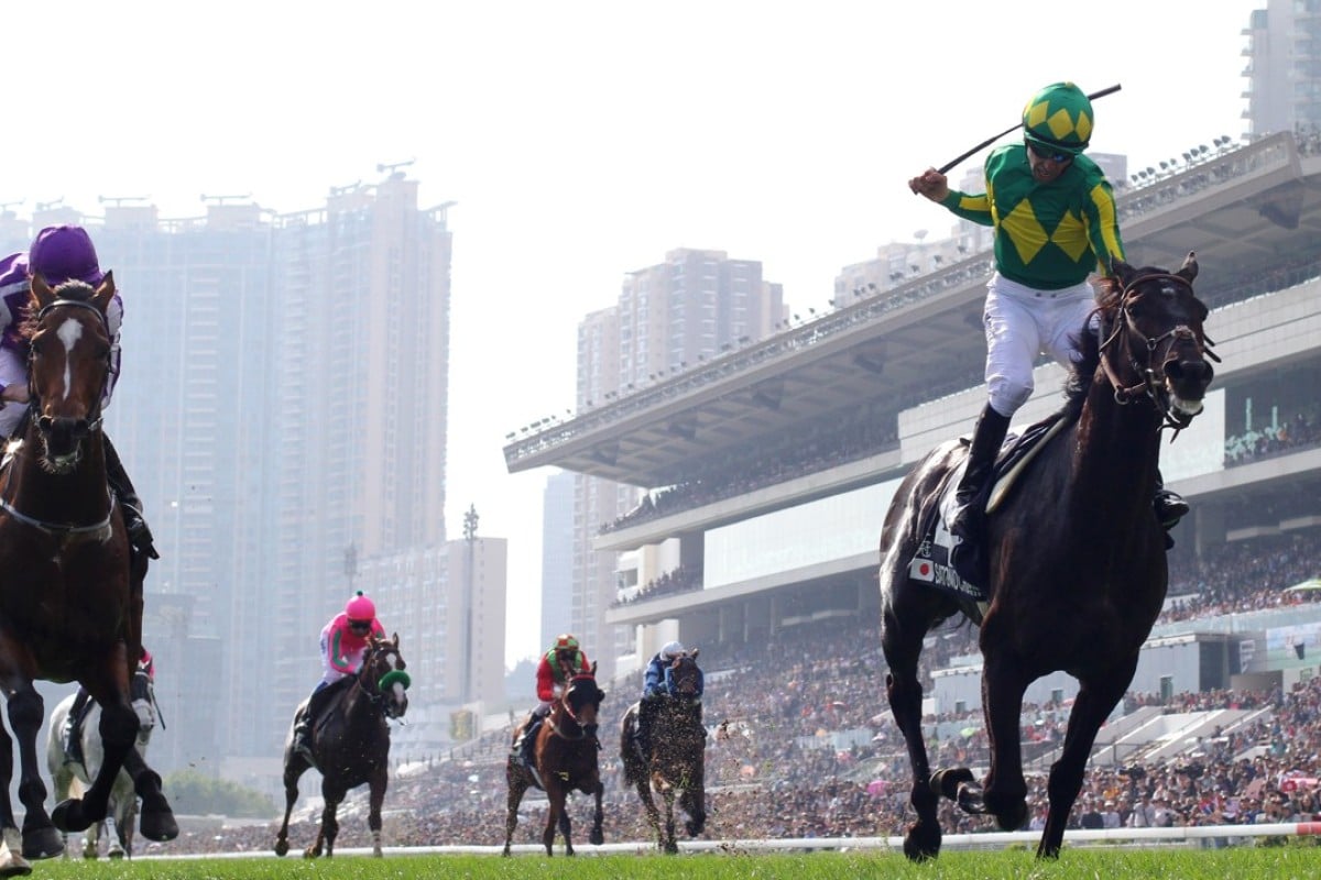 Joao Moreira salutes as Satono Crown wins the Hong Kong Vase. Photos: Kenneth Chan