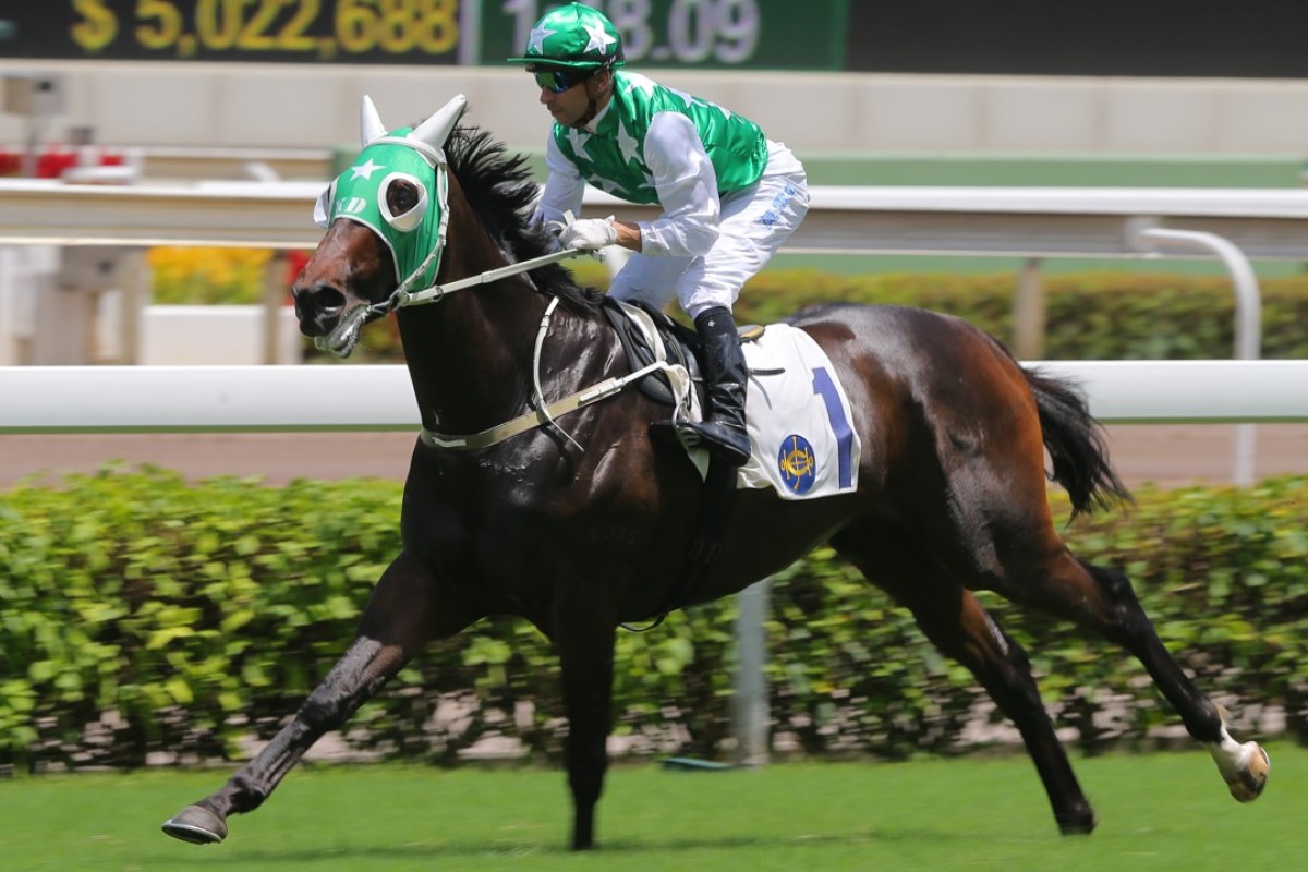Joao Moreira finally gets Pakistan Star moving, finishing a minute behind the rest of the field in the Premier Plate. Photos: Kenneth Chan