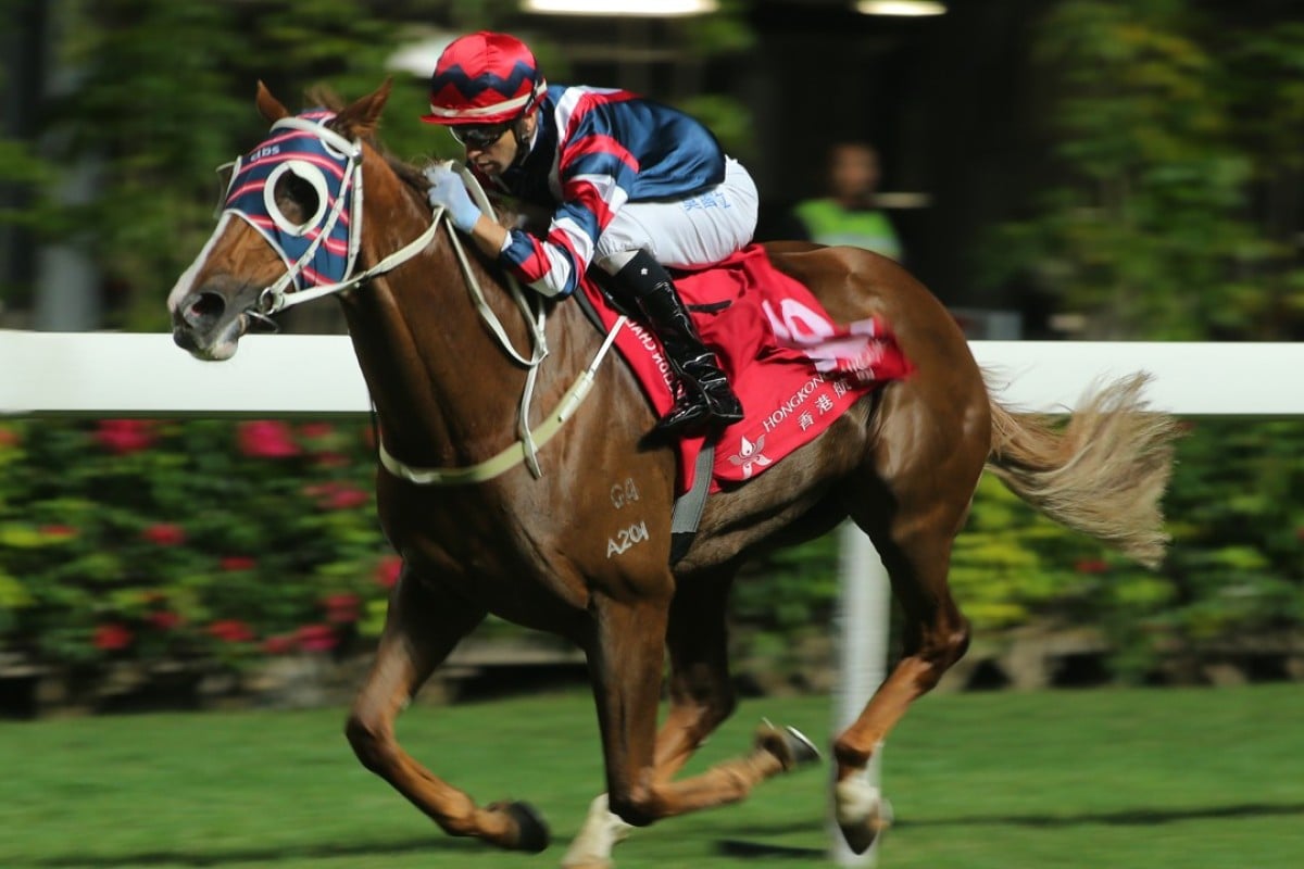 Mister Monte scoots away for Joao Moreira to win on December 13 at Happy Valley. Photos: Kenneth Chan.