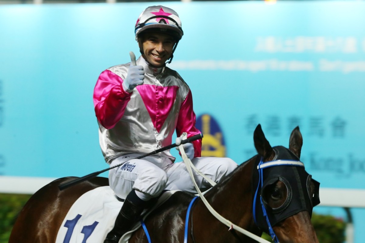 Joao Moreira gives the thumbs up after Sweet Bean’s latest win. Photos: Kenneth Chan.