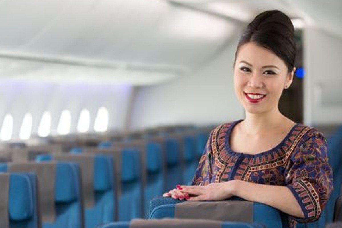 singapore airlines unveils new cabin interior for boeing 787 10