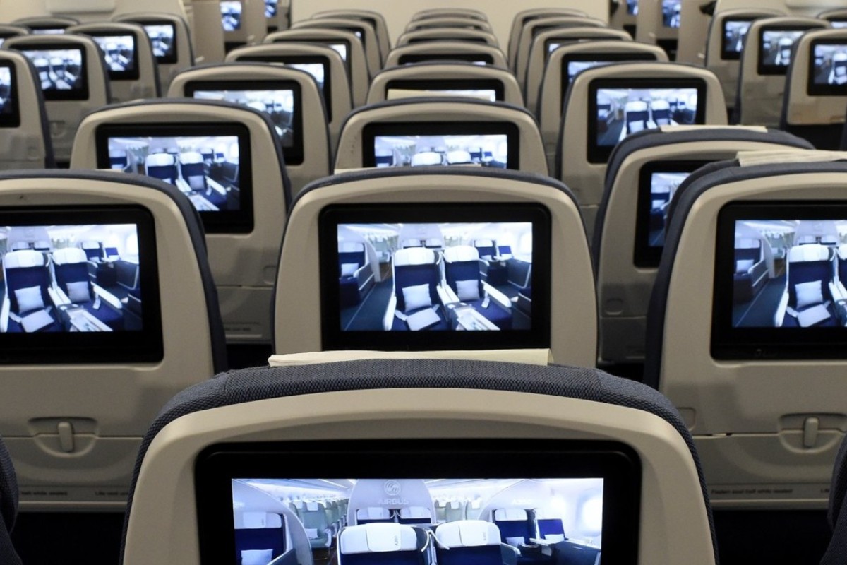 The Airbus A350, a twin-aisle airliner used on long-haul international flights, has nine or even 10-abreast seating in a 3-3-3 or 3-4-3 configuration, making it another poor choice. Photo: Reuters