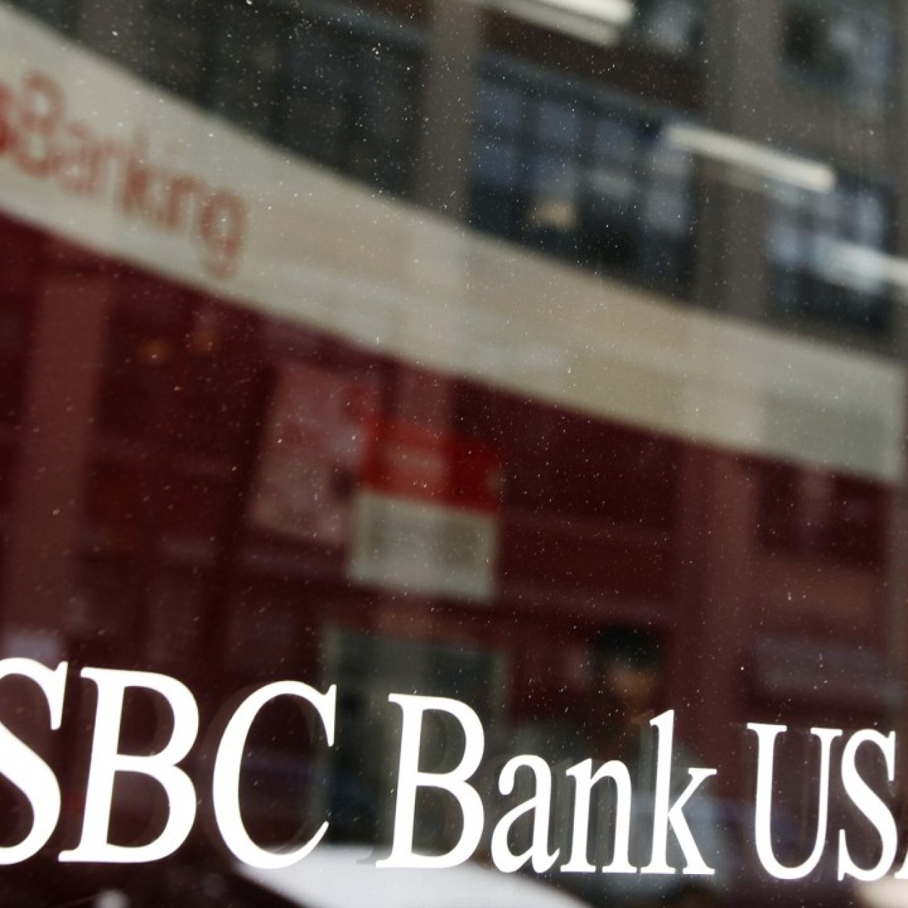 Hsbc Standard Chartered Among 16 Banks Being Sued By Big Investors - 
